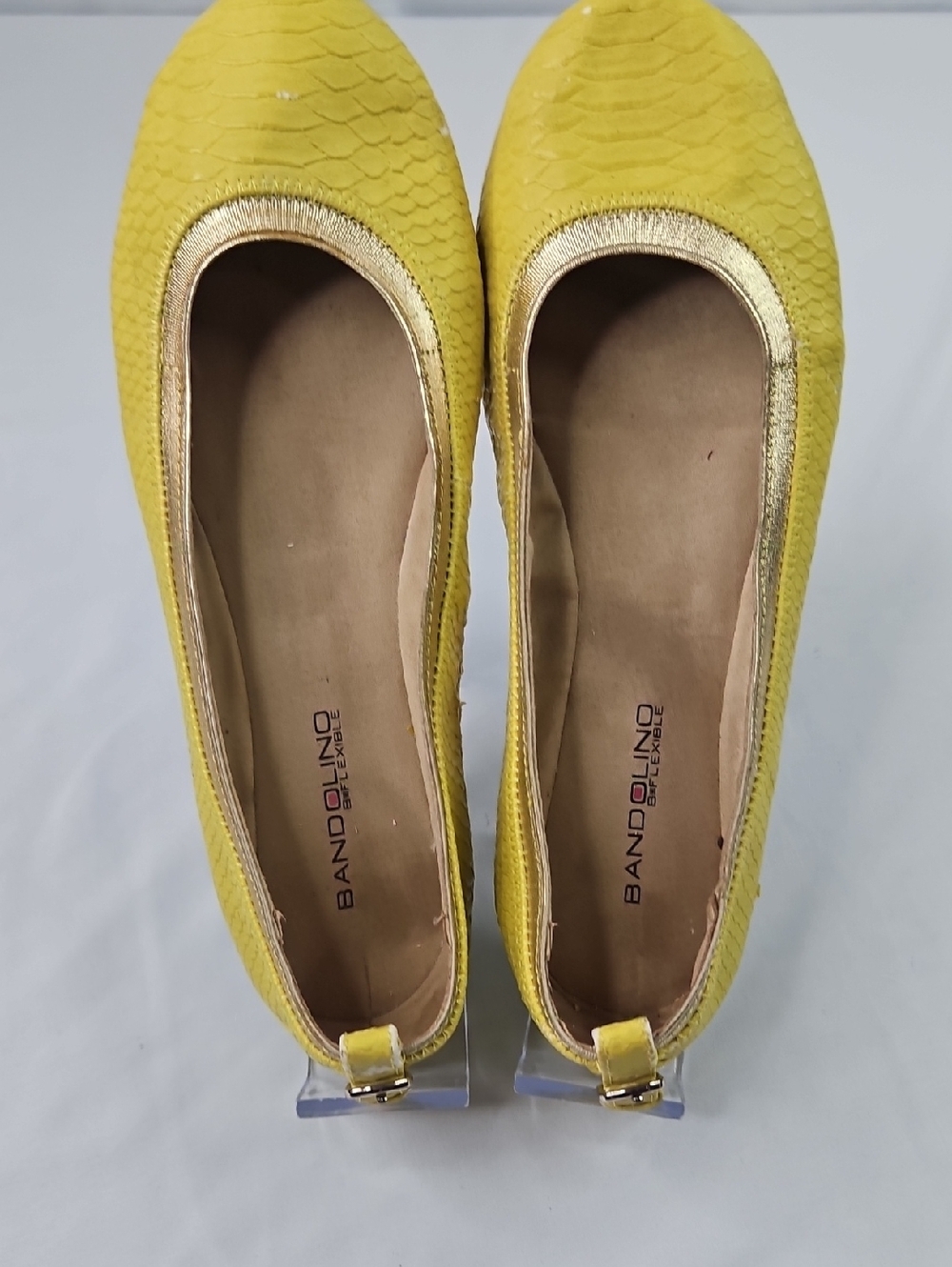 Bandolino Yellow Textured Slip-On Ballet Flats with Gold Trim Size 8
